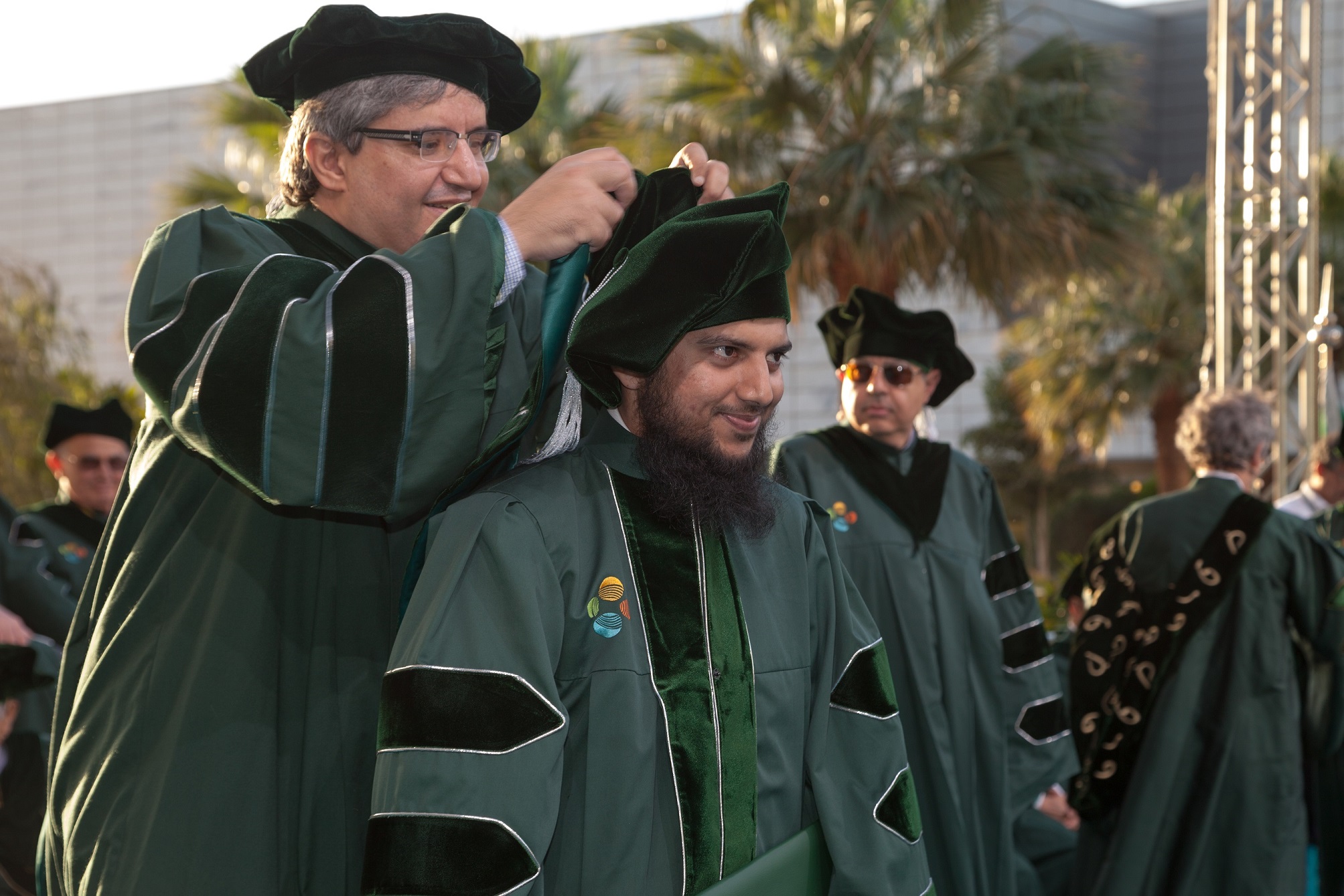  Professor Alouini awarding the Doctoral Hood to Fahd Khan during his graduation