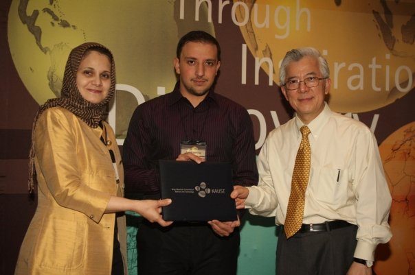 Tamim Murad Receiving Discovery Scholarship Award (Jan. 2010).