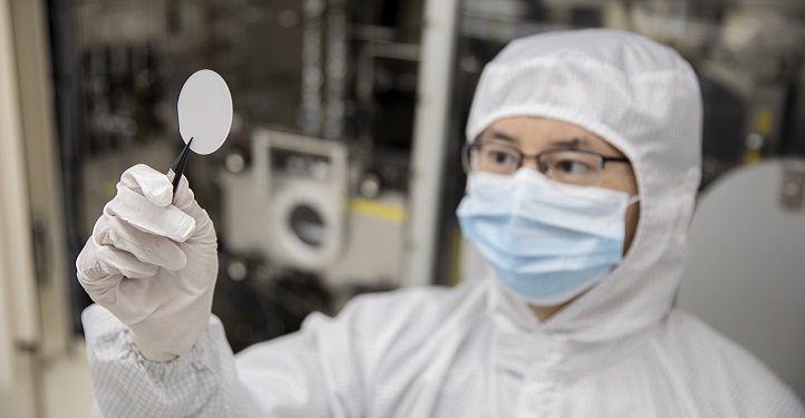 CEMSE EE Haiding Sun Holds Up A Gallium Oxide Template