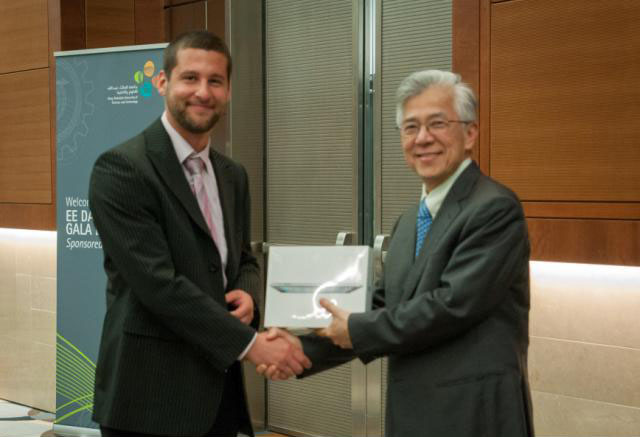 KAUST CEMSE EE IMPACT Loic Marnet Receives The Best Post Doc Poster Award From KAUST President Choon Fong Shih