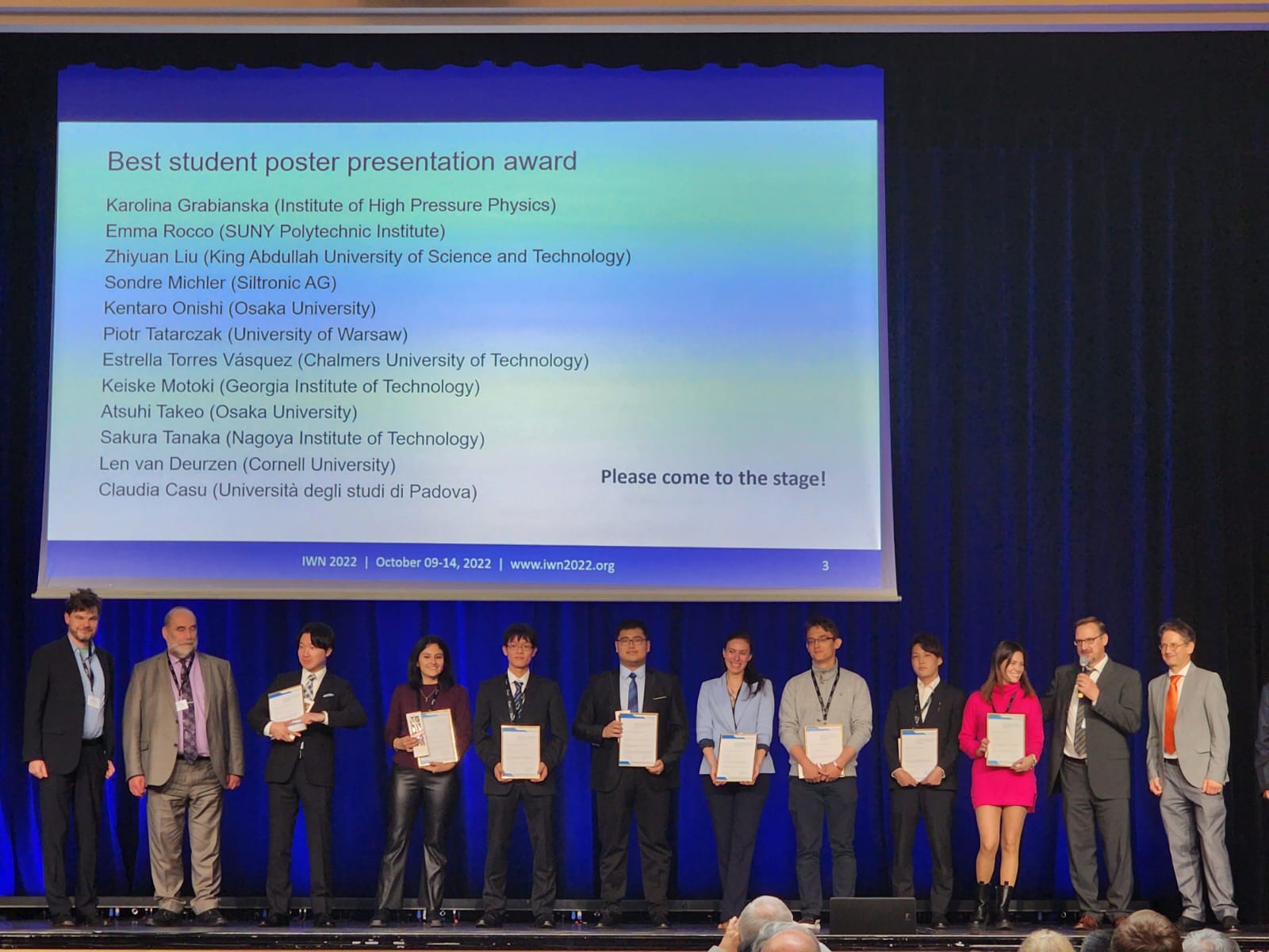Zhiyuan Liu (pictured sixth from the left)—a M.S./Ph.D. candidate in the KAUST Advanced Semiconductor Laboratory (ASL)—took home a best poster award at last month’s International Workshop on Nitride Semiconductors (IWN) in Berlin, Germany. Photo courtesy of Zhiyuan Liu.